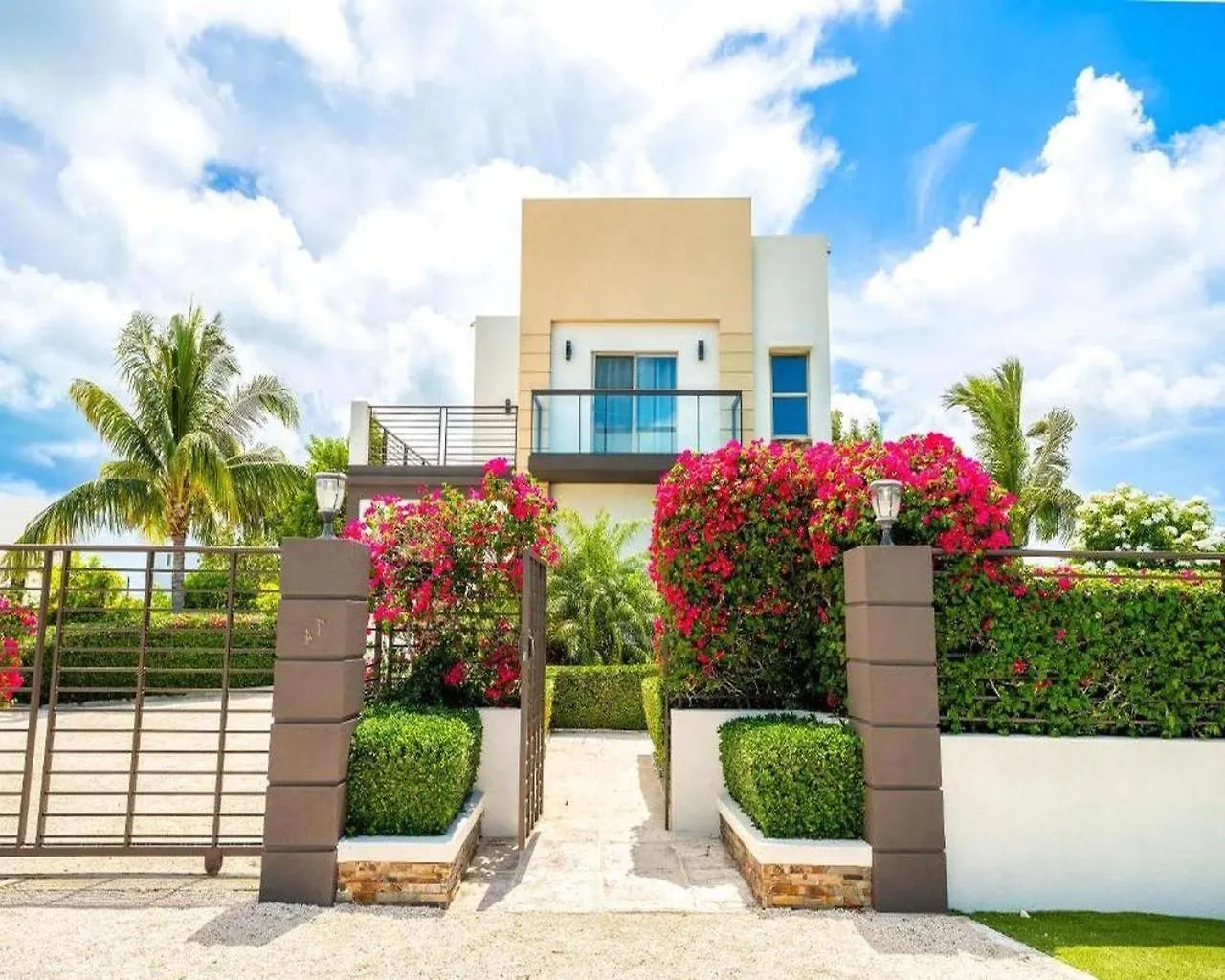 Bed & Breakfast Private Pool Villa Ocean Views Long Bay