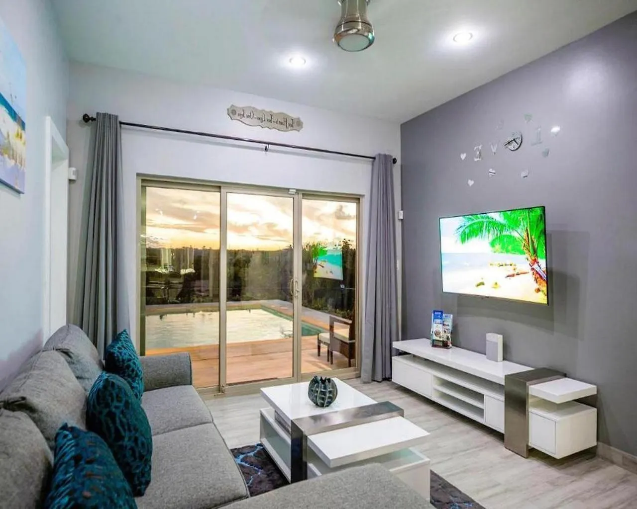 Bed & Breakfast Private Pool Villa Ocean Views Long Bay Turks And Caicos Islands